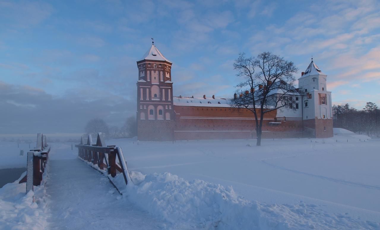 Отель Мирский Замок Мир